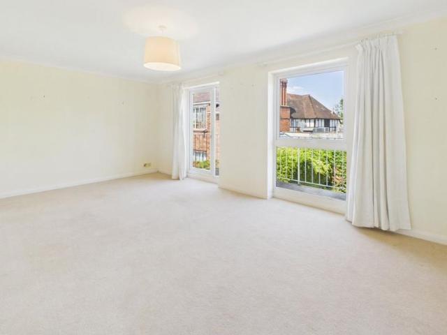House for rent in Old Windsor