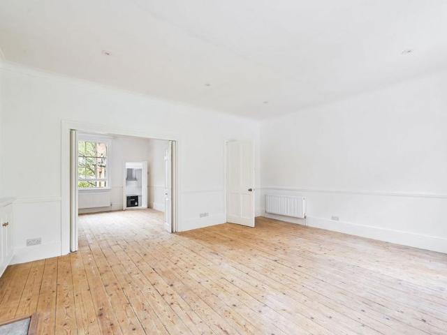 House for rent in Kensington, Greater London