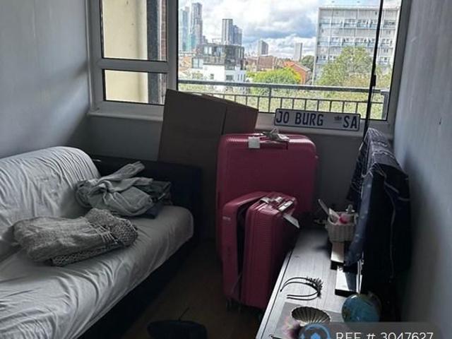 Room for rent in London Borough of Tower Hamlets, Greater London