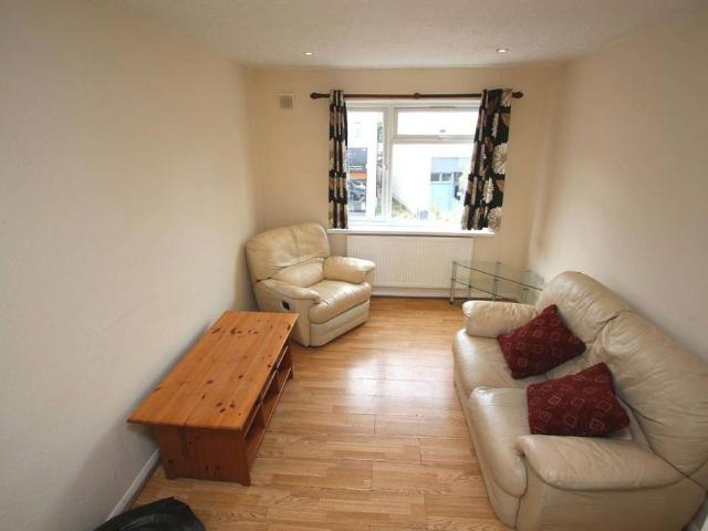 House for rent in Berrylands, Greater London