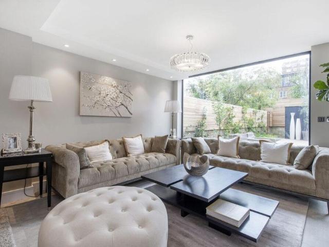 House for rent in Swiss Cottage, Greater London