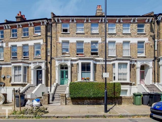 Flat for rent in Kentish Town, Greater London