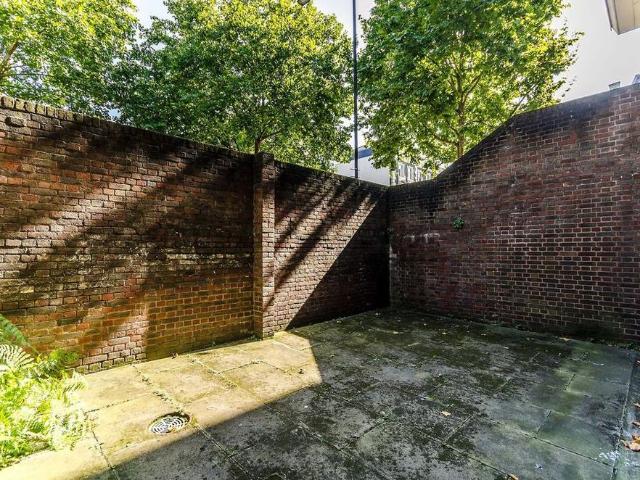 House for rent in Earl's Court, Greater London