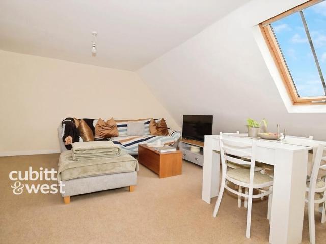 House for rent in Chichester, Littlecote