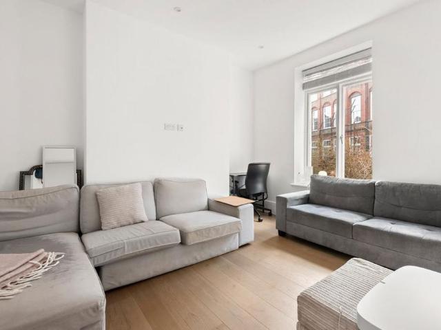 House for rent in Islington, Greater London