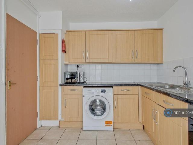 Flat for rent in Kennington, Greater London