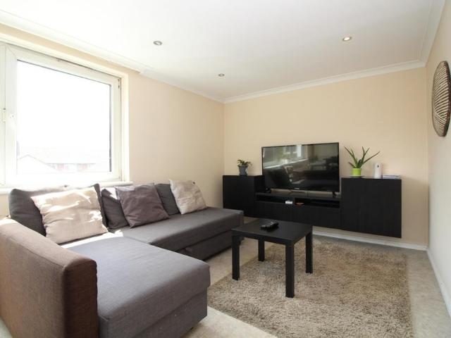 Flat for rent in Stratford Marsh, Isle Of Man