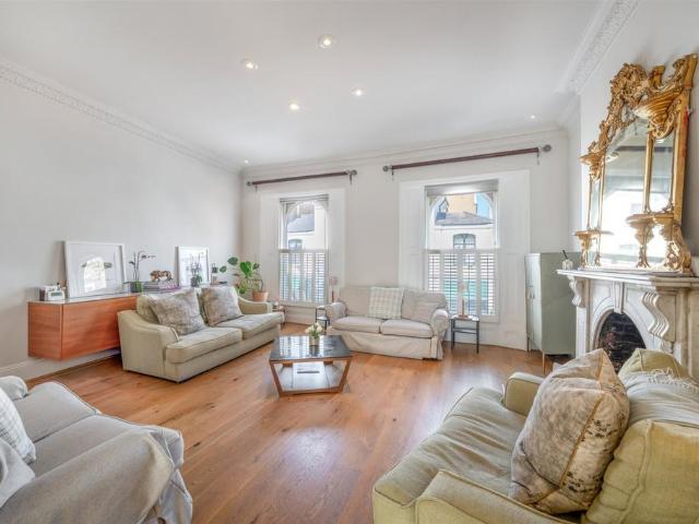 Flat for rent in Chalk Farm, Primrose Hill