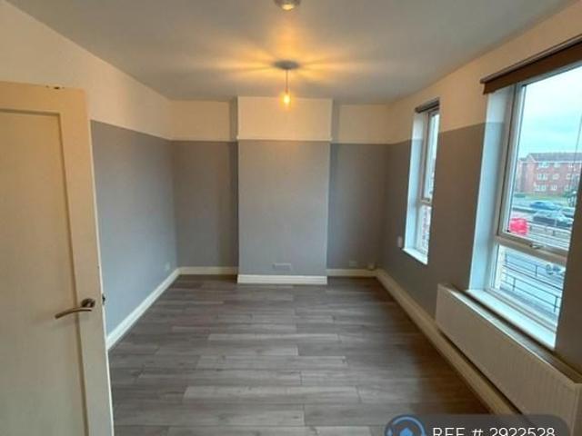 House for rent in Tolworth, Greater London