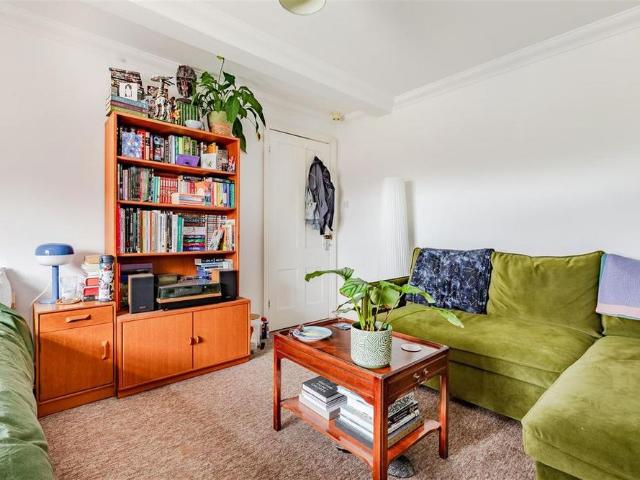 House for rent in Aldrington