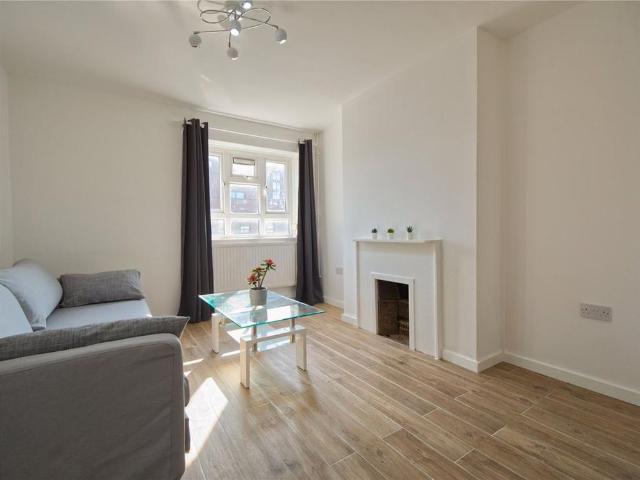 House for rent in Chalk Farm, Greater London