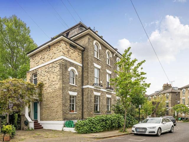 Flat for rent in Barnsbury, Greater London