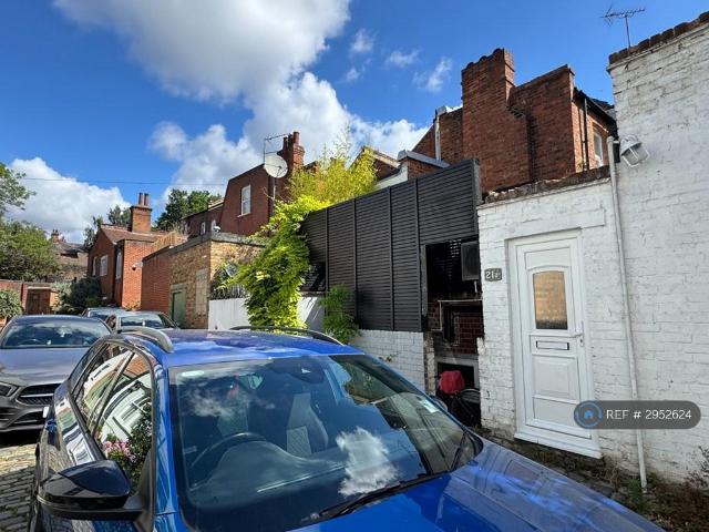Flat for rent in Belsize Park, Greater London