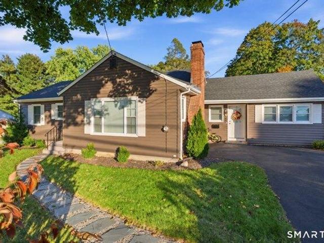 House for sale in Lydallville, Manchester