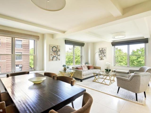 Apartment for sale in Arverne, New York