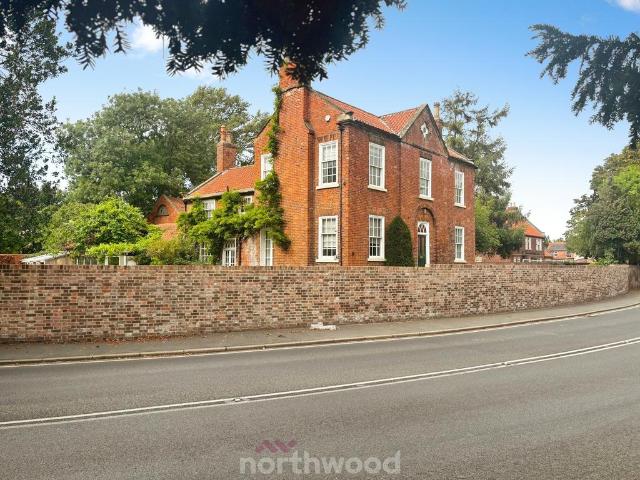 House for sale in Hatfield, South Yorkshire