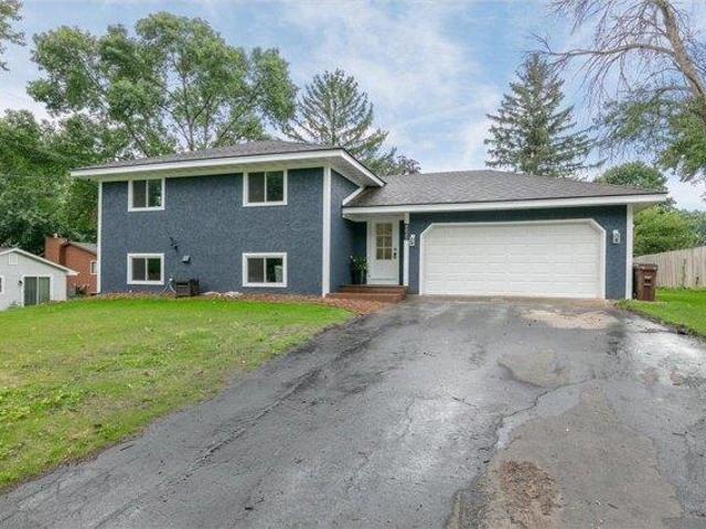 House for sale in Maple Plain, Minnesota
