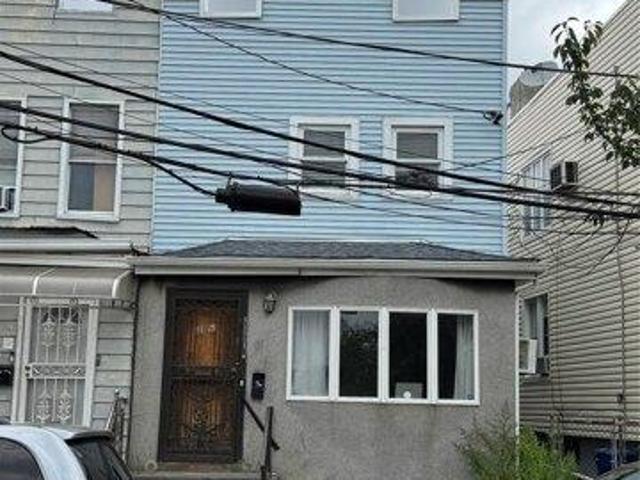House for sale in Queens, Arverne