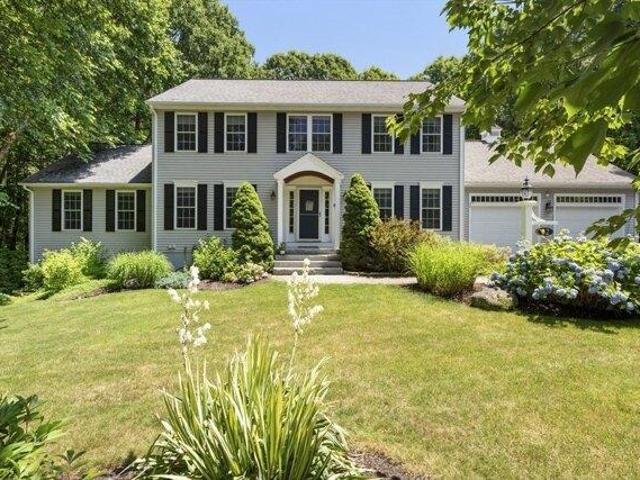 House for sale in Medway, Massachusetts