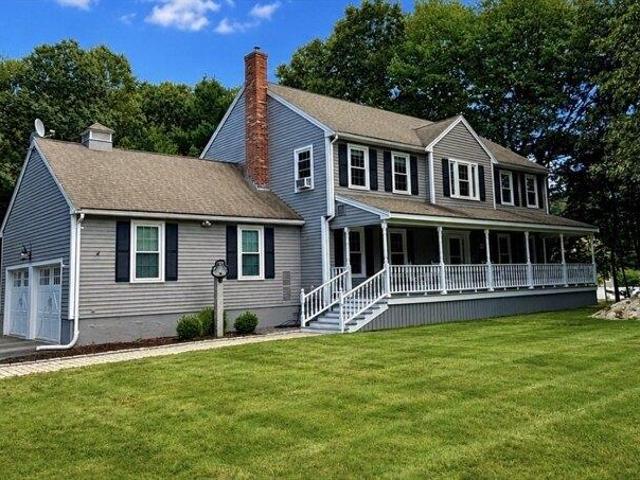 House for sale in Medway, Massachusetts