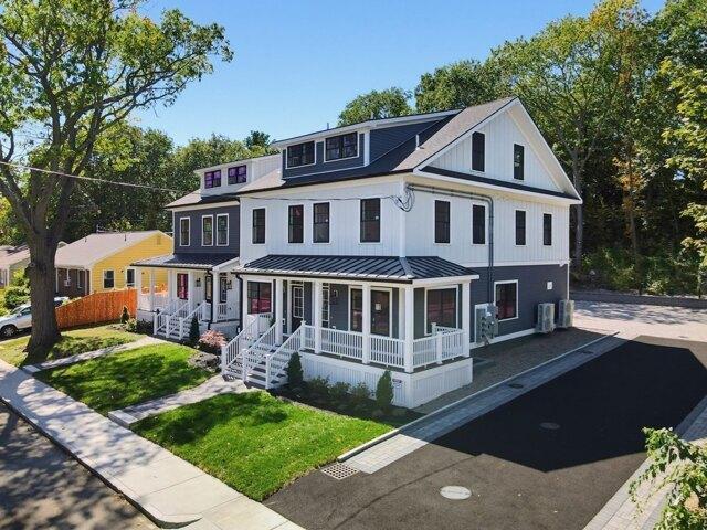 Condo for sale in Melrose, Middlesex County