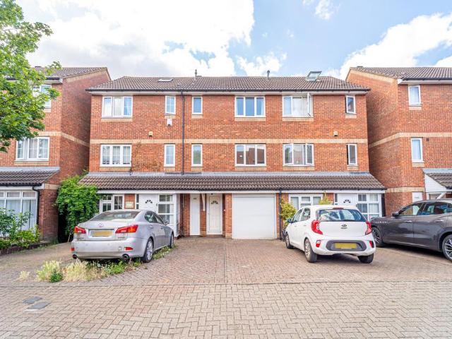 House for sale in Barnsbury, Greater London