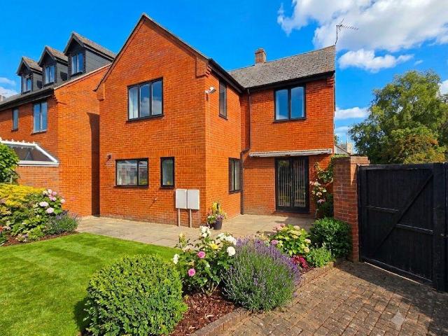 House for sale in Green Park, Milton Keynes