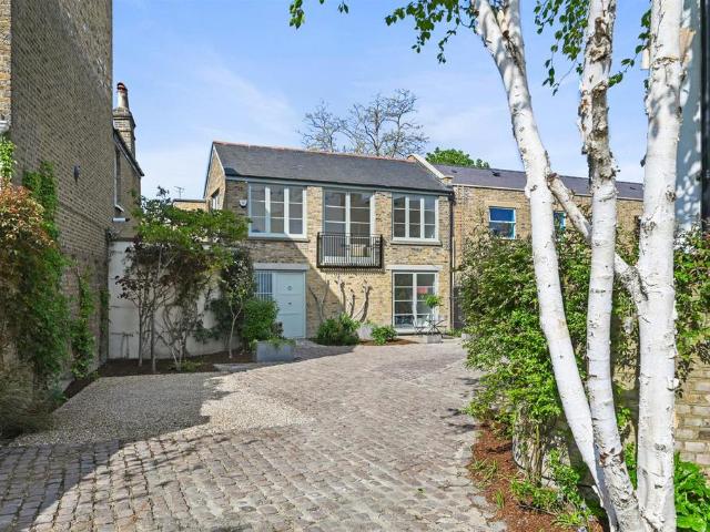 House for sale in Hammersmith, Greater London