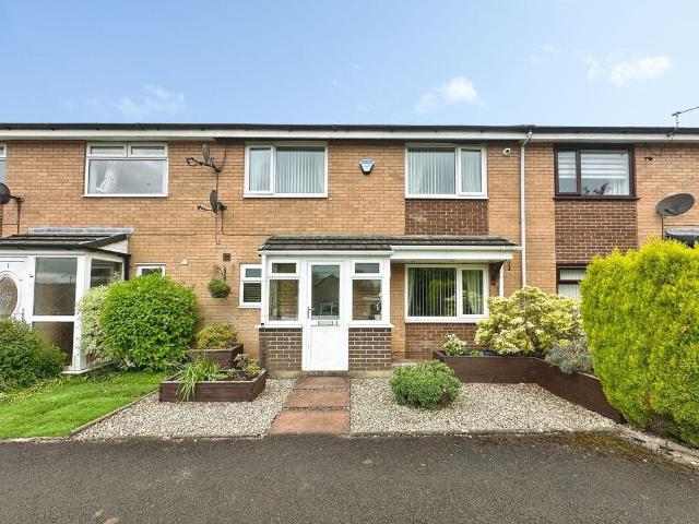 House for sale in Kirklees, Bury