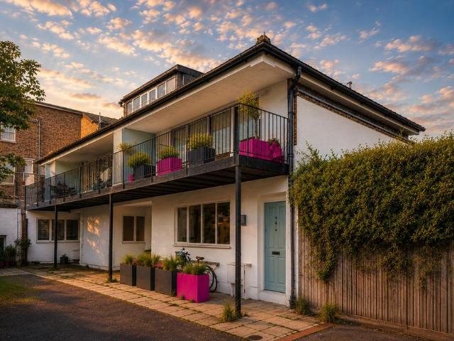 House for sale in Gospel Oak, Greater London