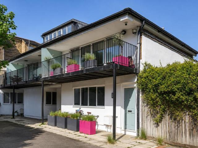 House for sale in Gospel Oak, Greater London