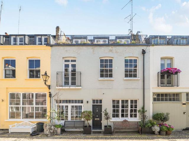 House for sale in Brompton, Greater London