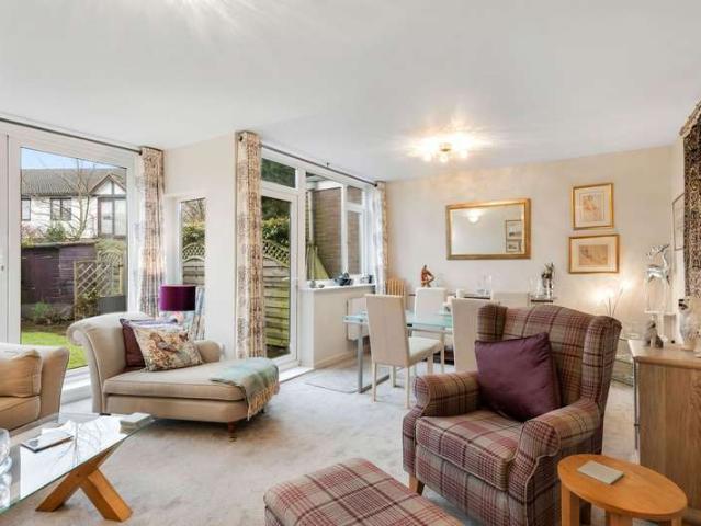 Townhouse for sale in Bramhall, Greater Manchester