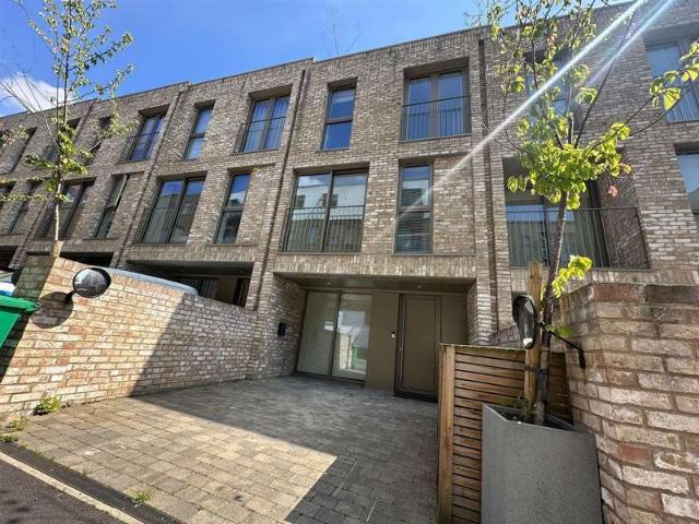 Townhouse for sale in Georgia, Greater Manchester