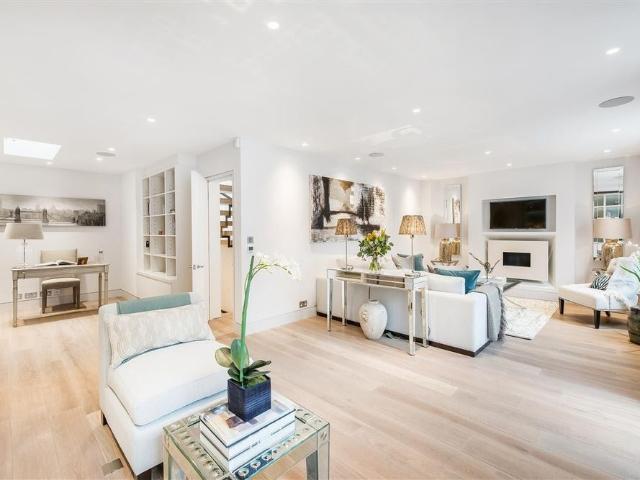 House for rent in Chelsea, Greater London