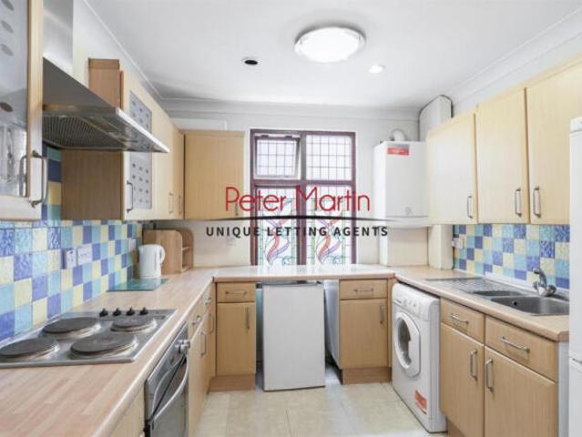 Townhouse for rent in Cat Hill