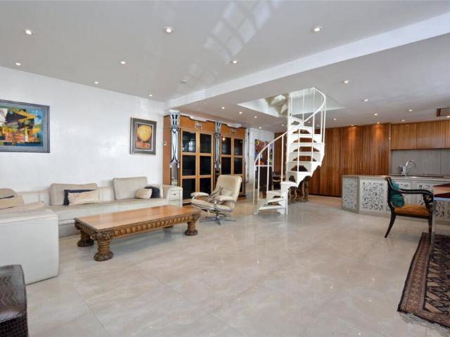 Townhouse for rent in St John's Wood, City Of Westminster