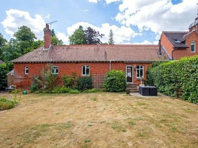 House for rent in Surrey