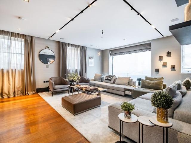 Apartment for rent in Kensington, Greater London