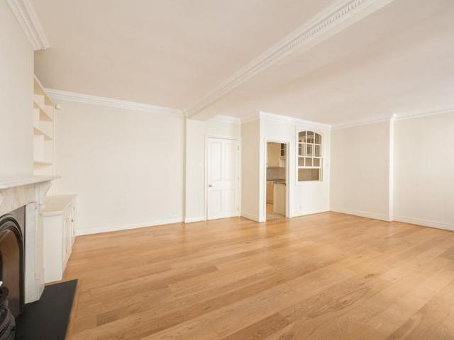 Apartment for rent in South Kensington, Greater London