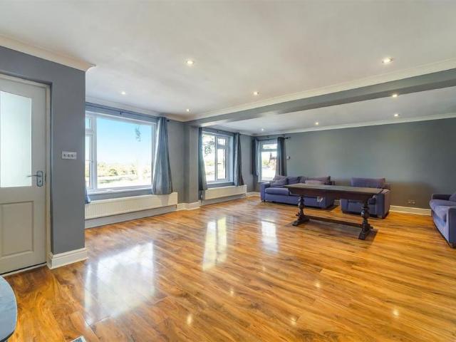 Apartment for rent in Headley, Mole Valley