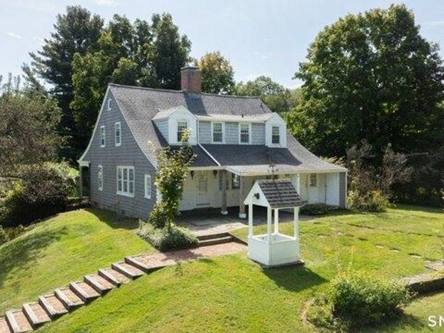 House for sale in Middlebury, Naugatuck Valley Planning Region