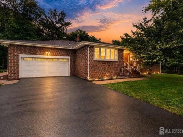 House for sale in Cliffwood, New Jersey