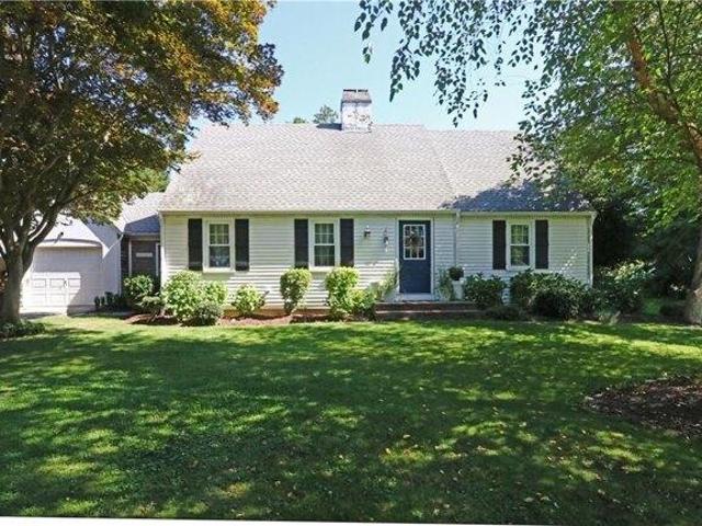 House for sale in Middletown, Newport County