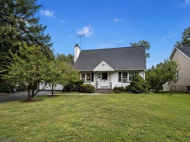 House for sale in Midland Park, New Jersey