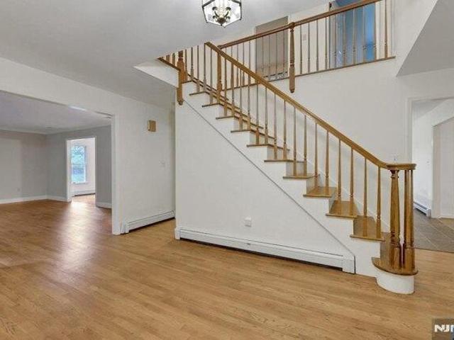 House for sale in Midland Park, New Jersey