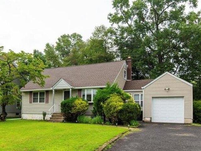 House for sale in Midland Park, New Jersey