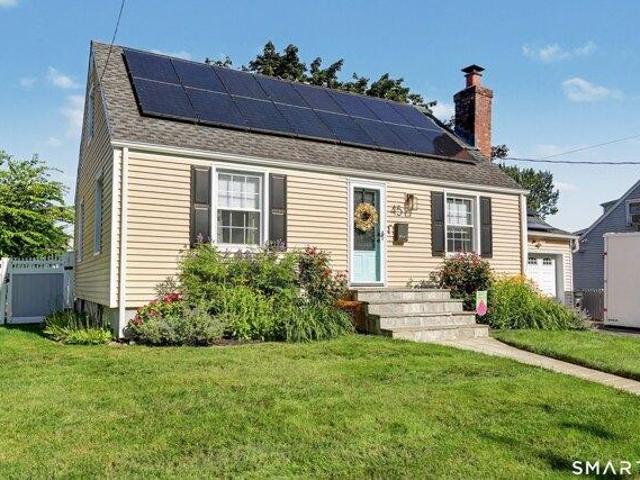 House for sale in Fort Trumbull, Milford