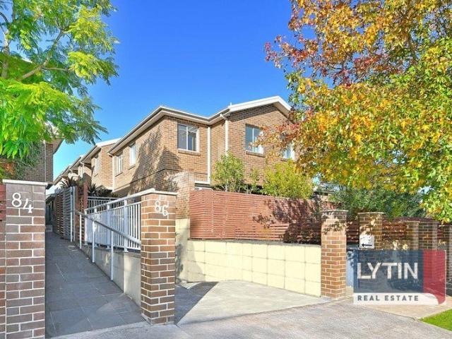 Townhouse for rent in Sydney, New South Wales