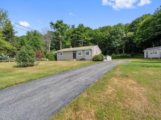 House for sale in Monmouth, Maine